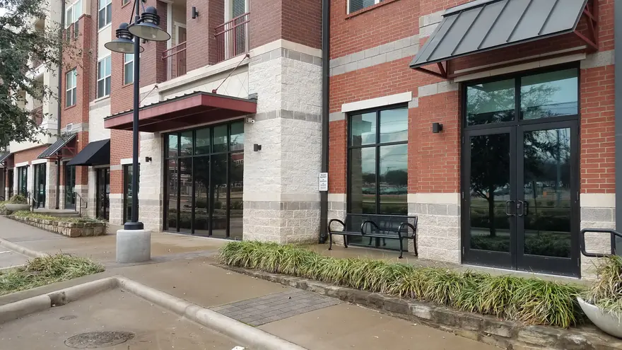 Commercial storefront window tinting in DFW
